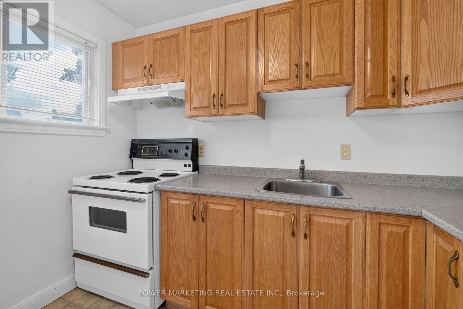 535 DUNBRACK STREET - 19