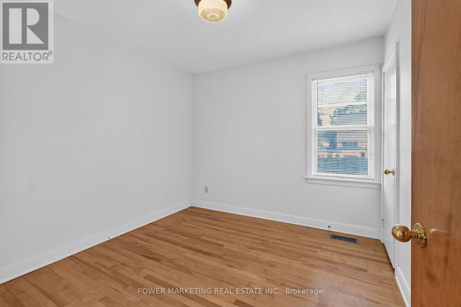 535 DUNBRACK STREET - 25