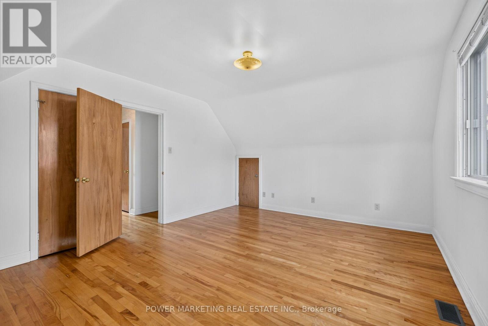 535 DUNBRACK STREET - Image 33