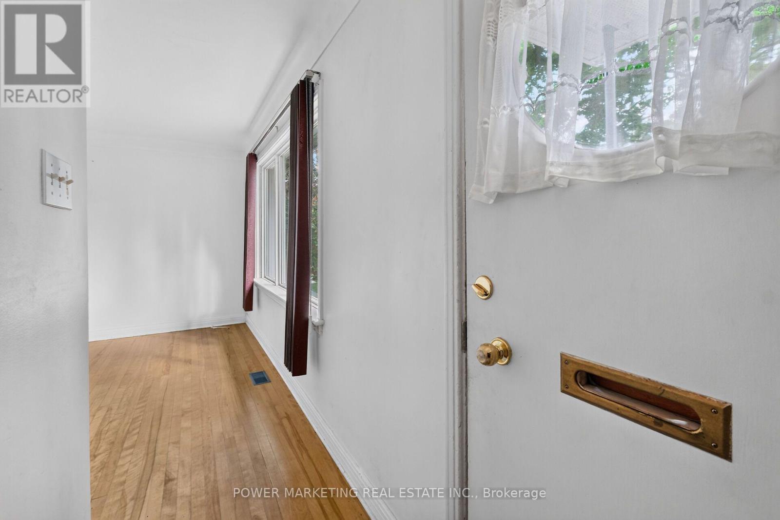 535 DUNBRACK STREET - Image 8