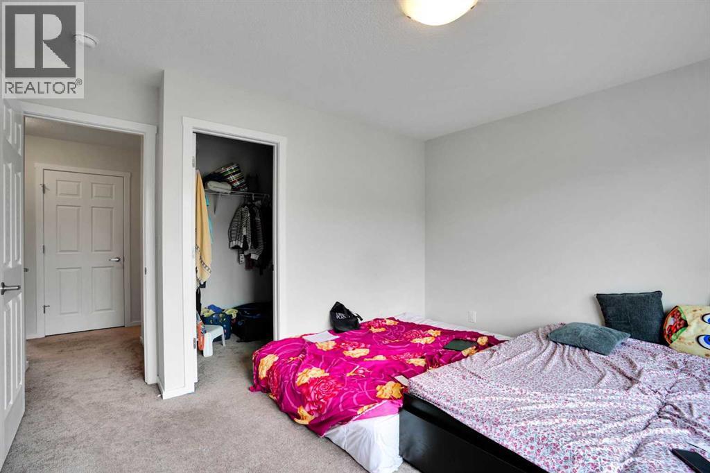609 Southwinds Close SW - 32