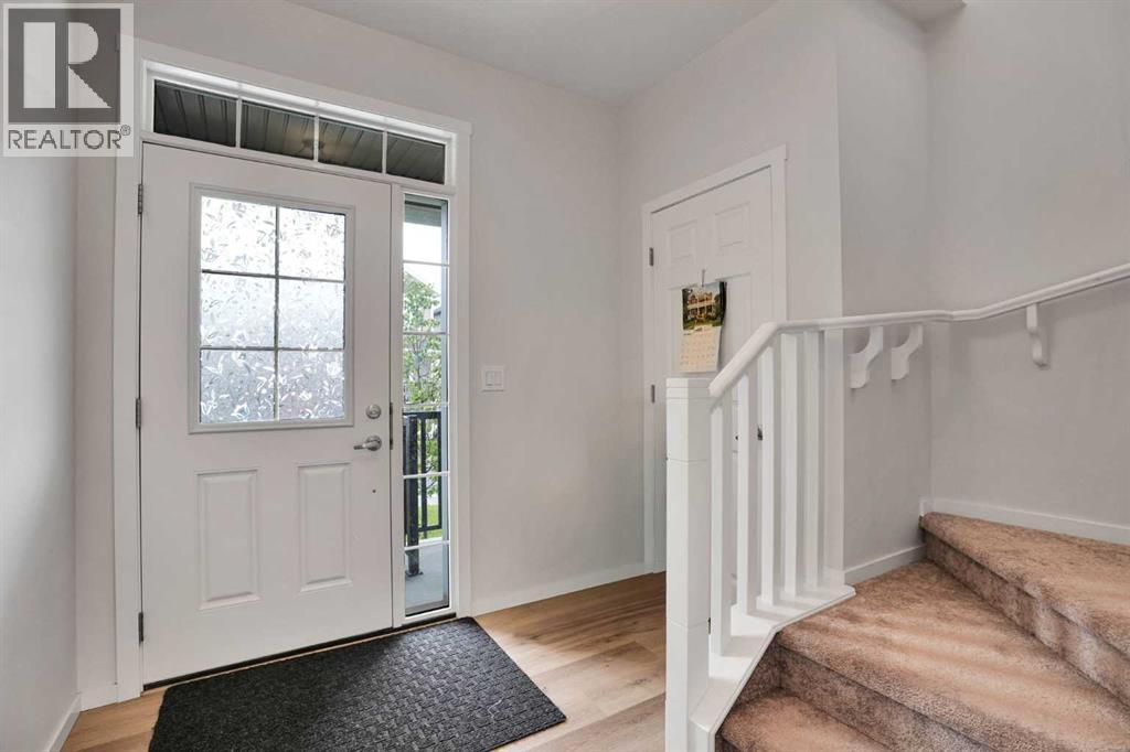 609 Southwinds Close SW - 44