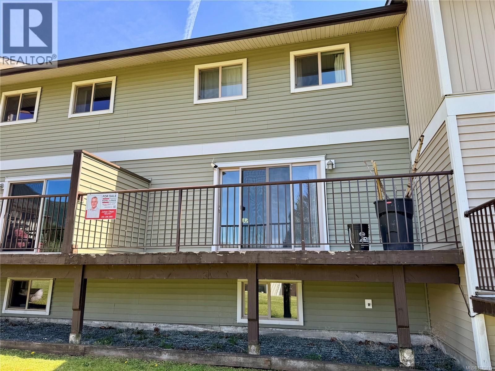 903 Maquinna Ave - 2