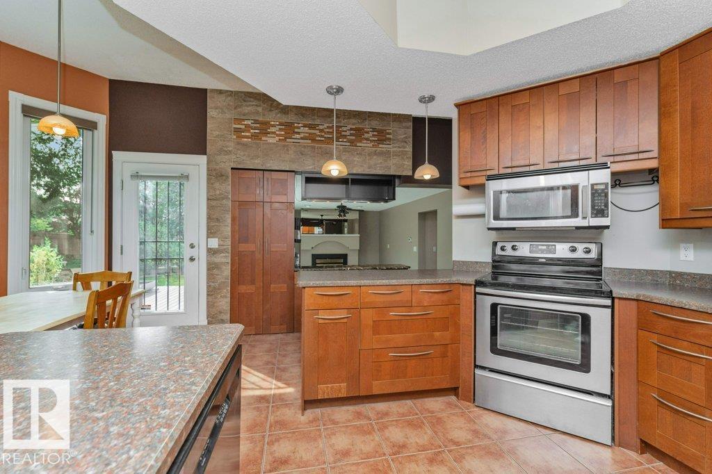 3723 30 ST NW - 17