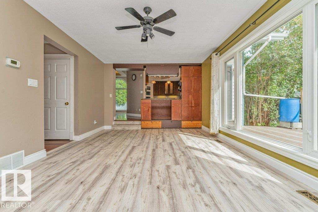 3723 30 ST NW - 19