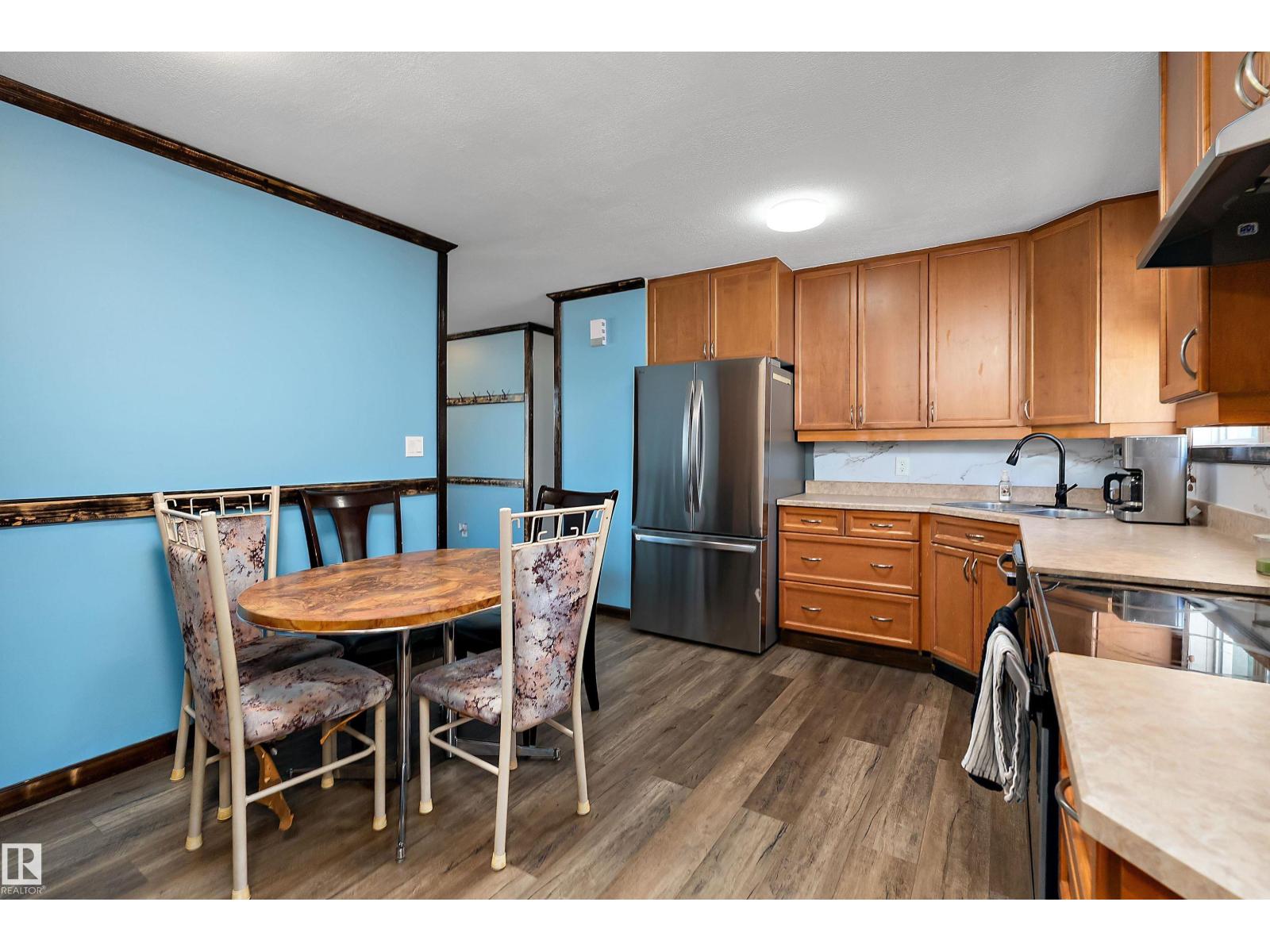 3520 39 ST - 7