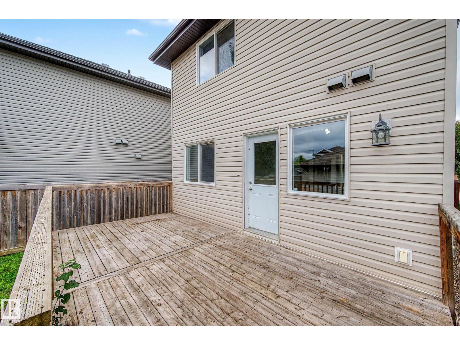 5 DICKENS ST - 28