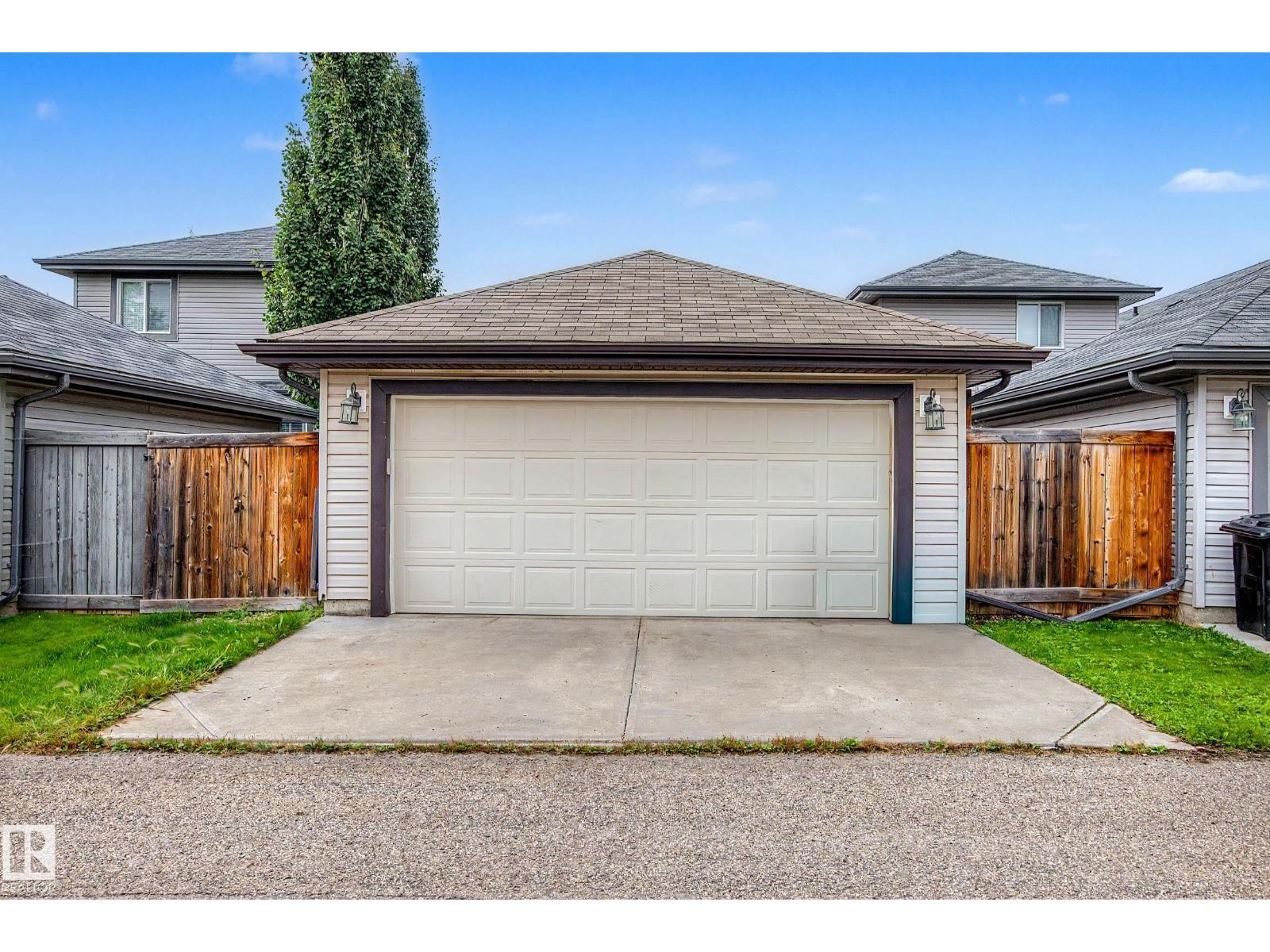 5 DICKENS ST - 31