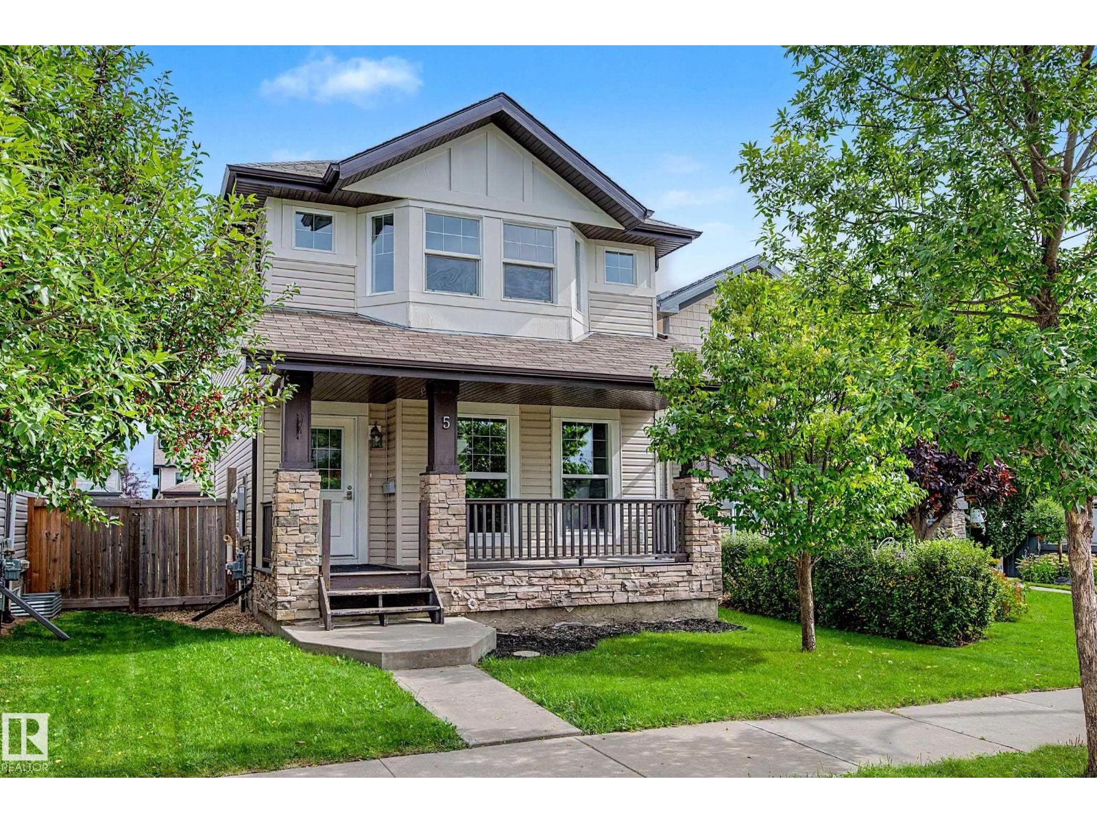 5 DICKENS ST - 34