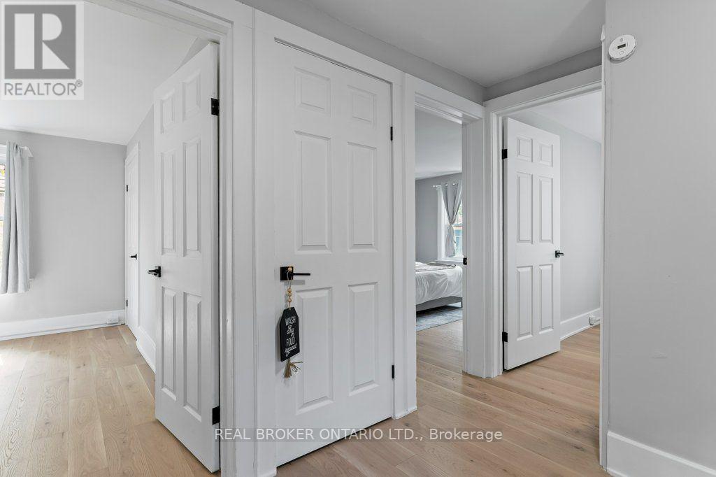 39 COURT STREET N - 18