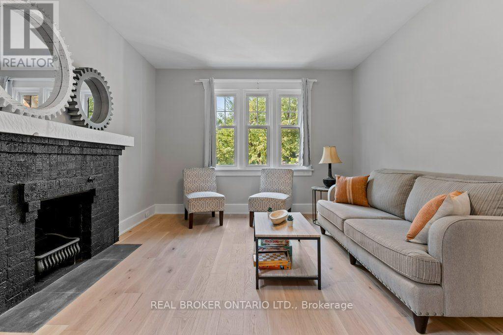 39 COURT STREET N - 9