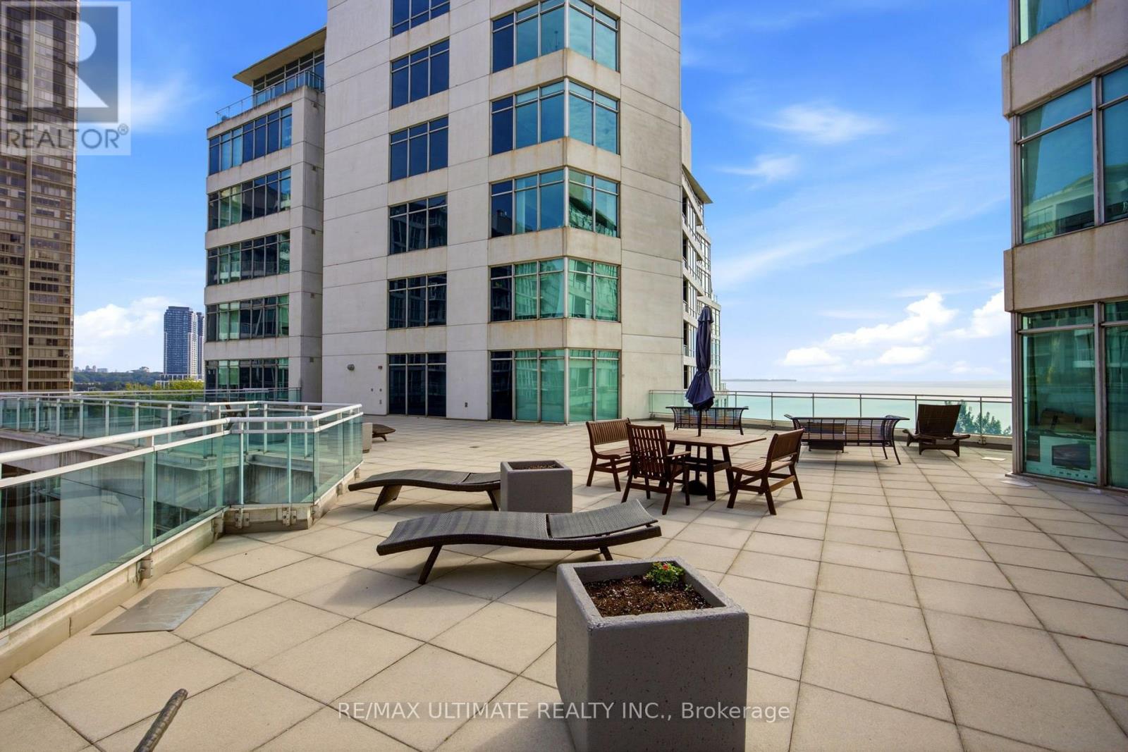#1113 5 MARINE PARADE DRIVE - 31