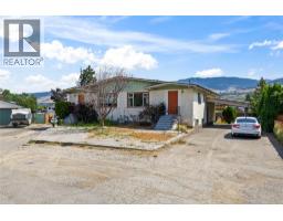 Primary Bedroom - 156-158 Adventure Road, Kelowna, BC V1X1N4 Photo 12