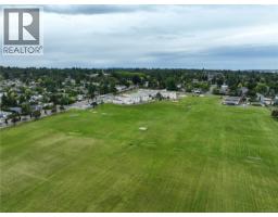 1673 North Dairy Rd, Saanich, BC V8P1C5 Photo 39