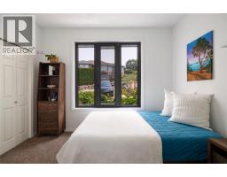 10 Bayview Heights, Coldstream, BC V1B2B9 Photo 32