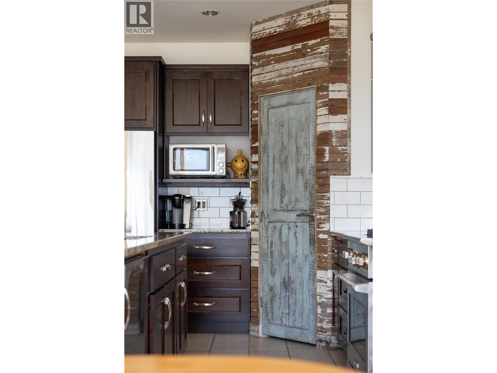 7055 Apex Drive - Image 38