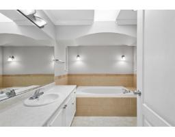 8838 216 Street, Langley, BC V1M3Z5 Photo 35