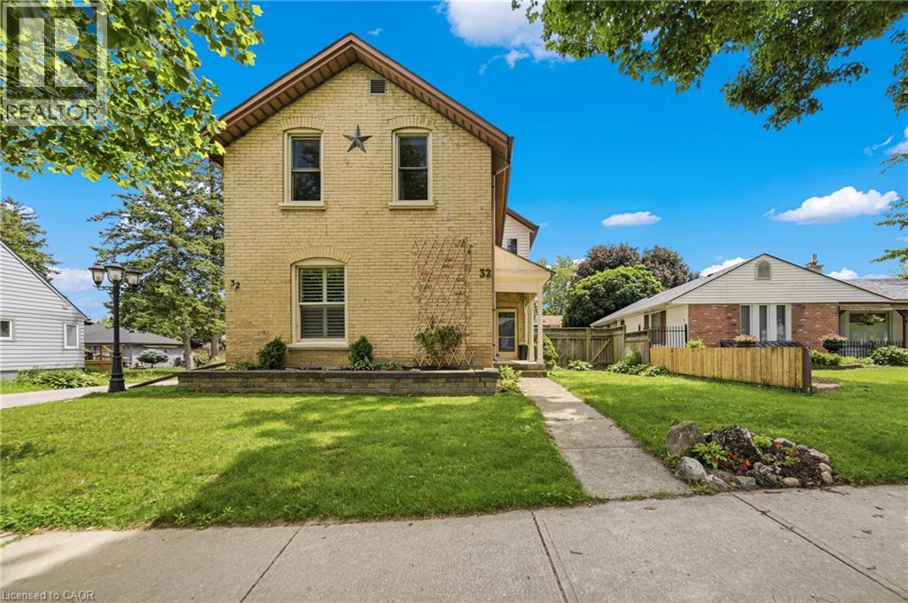 32 CLENCH Avenue, Brantford — photo 3