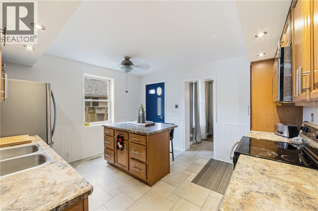 32 CLENCH Avenue, Brantford — photo 7