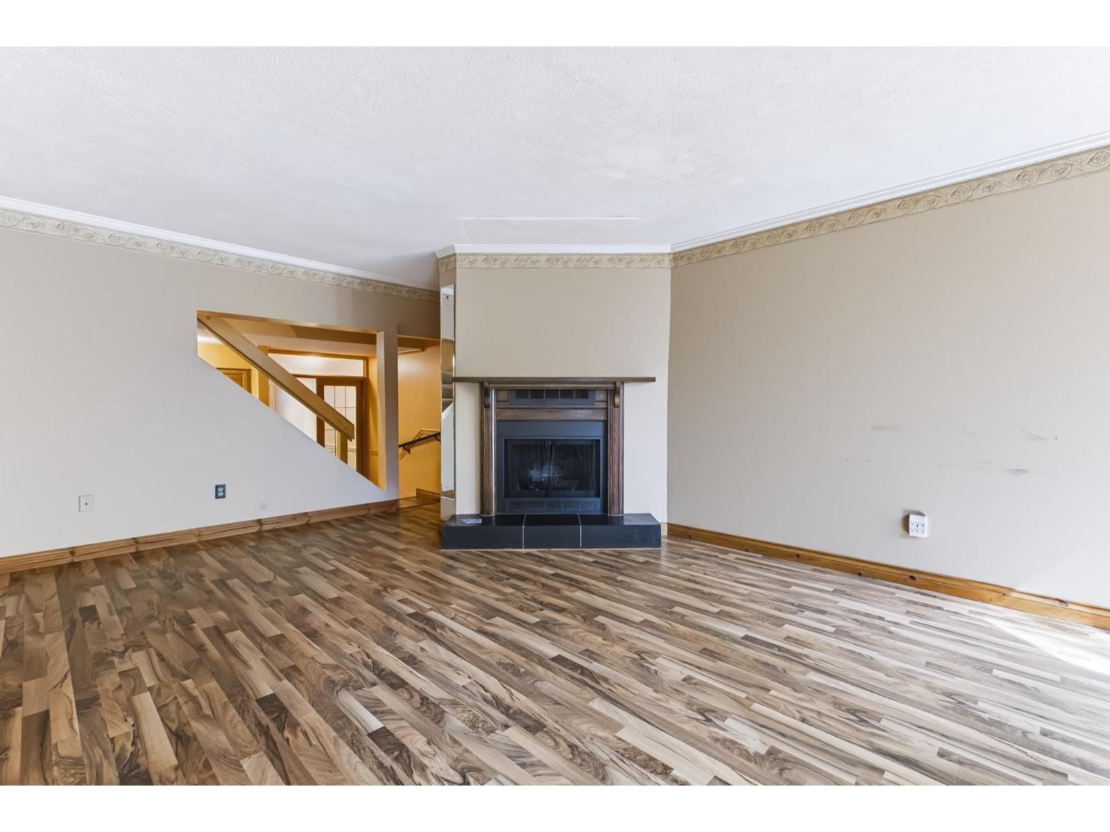 4 15971 MARINE DRIVE, White Rock