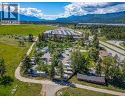 1474 93 95 Highway, Windermere, BC V0B2L1 Photo 47