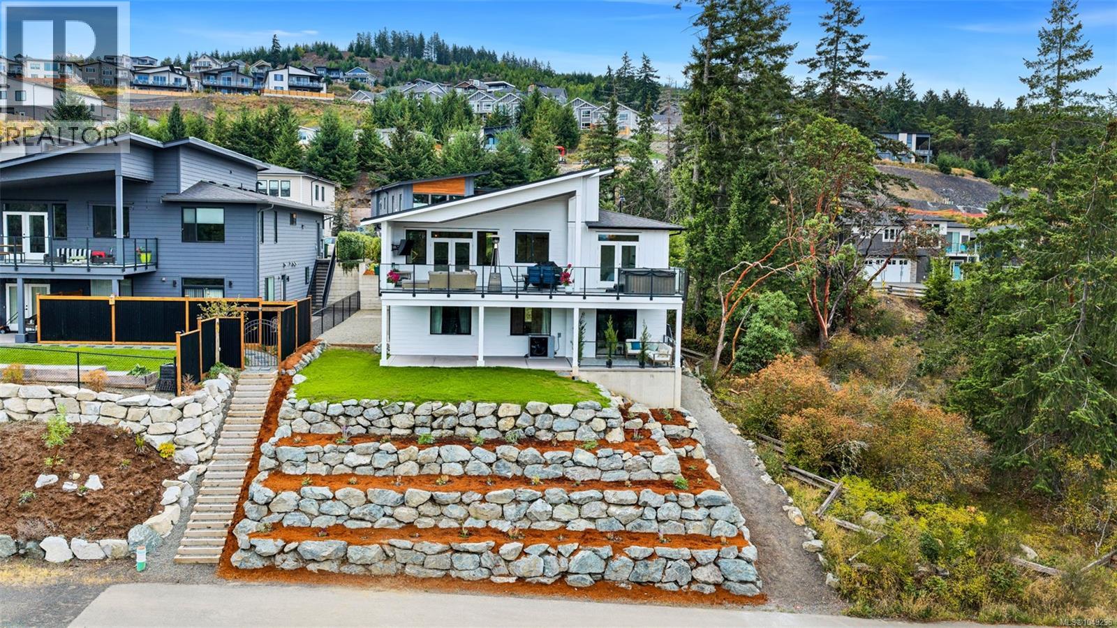 6261 Highwood Dr - 74