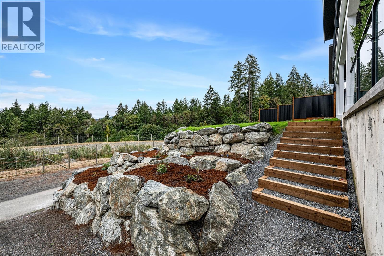 6261 Highwood Dr - 78