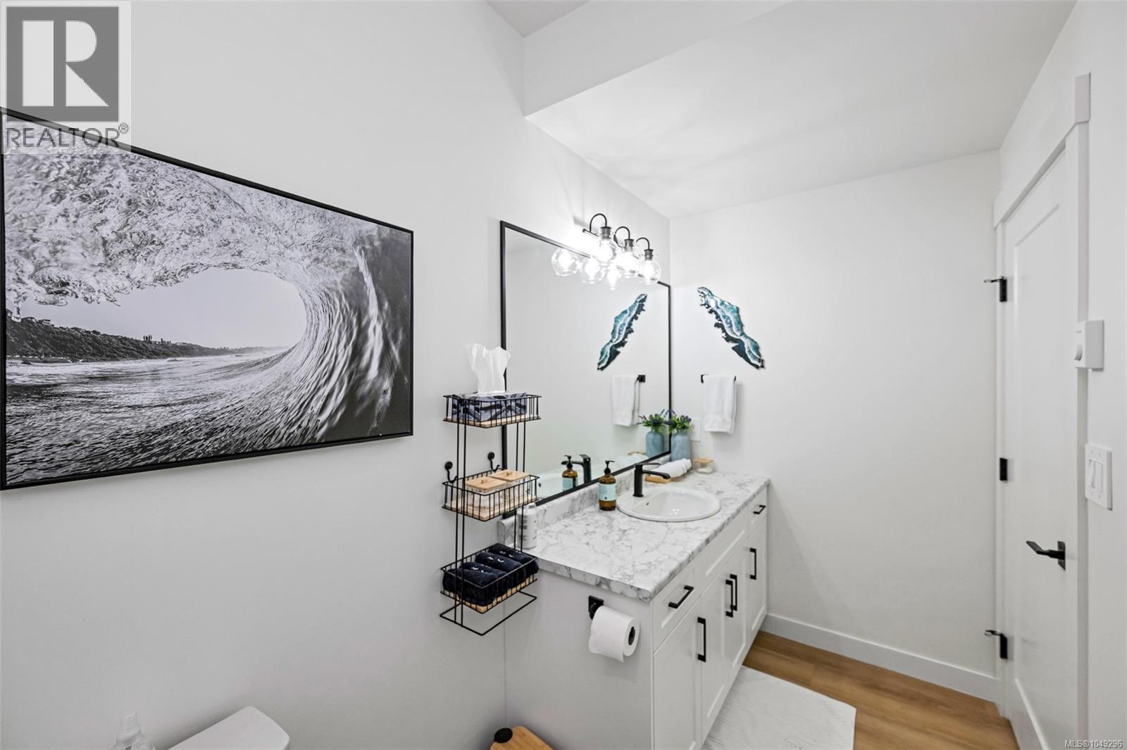 6261 Highwood Dr - Image 56