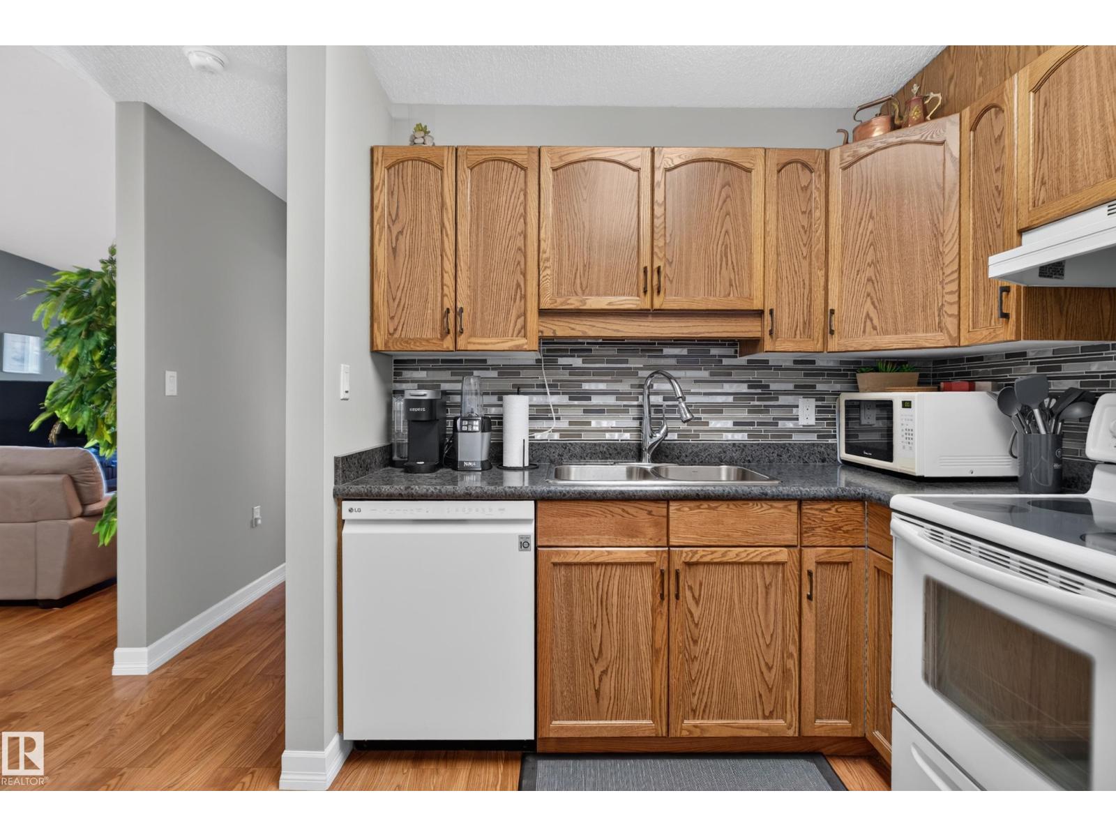 #403 15503 106 ST NW - 11