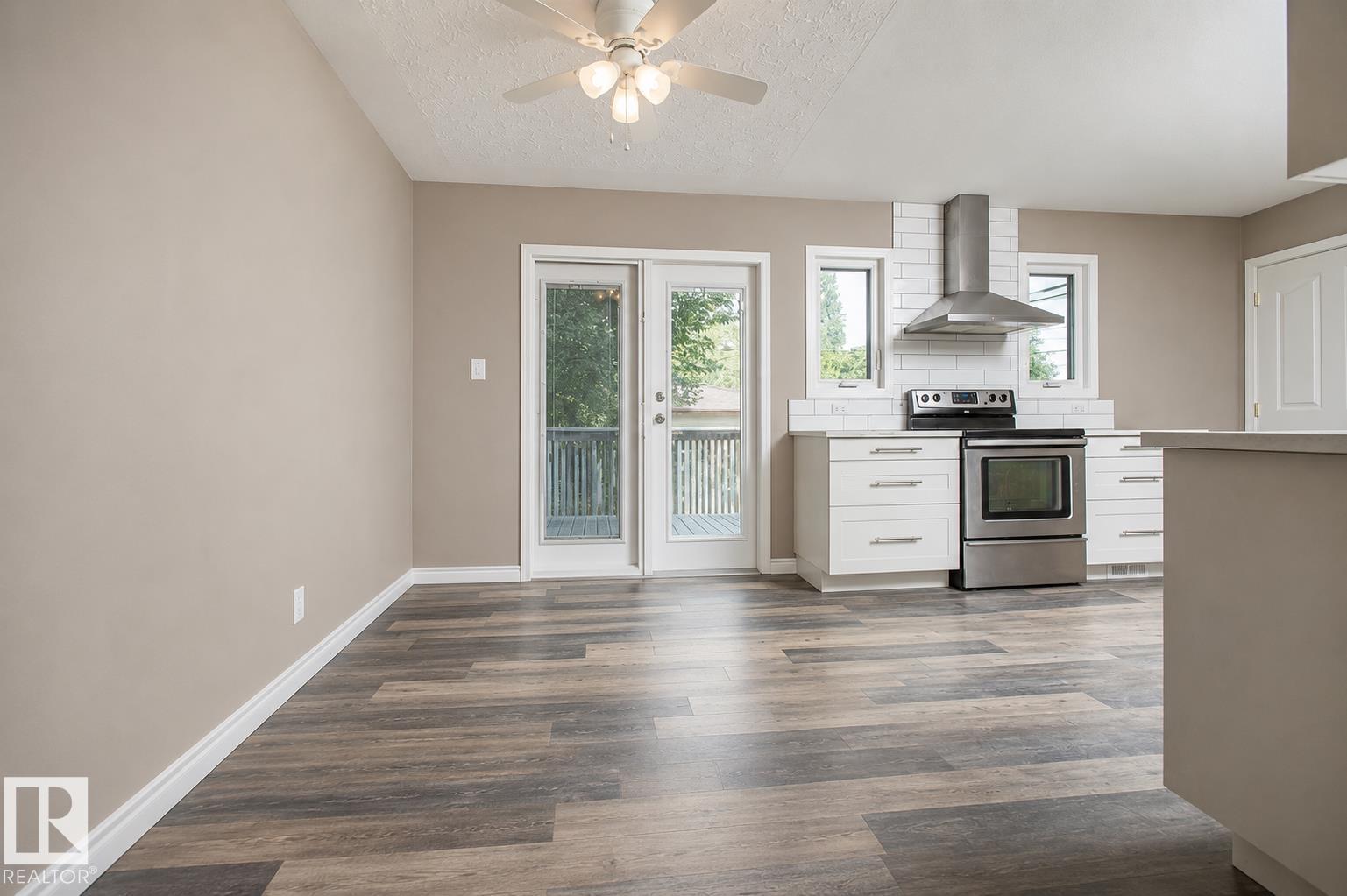 9072 52 ST NW - 3