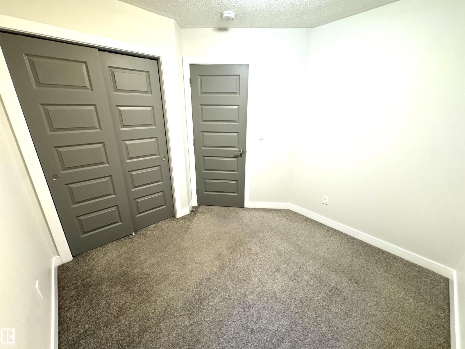 12046 89 ST NW - 24