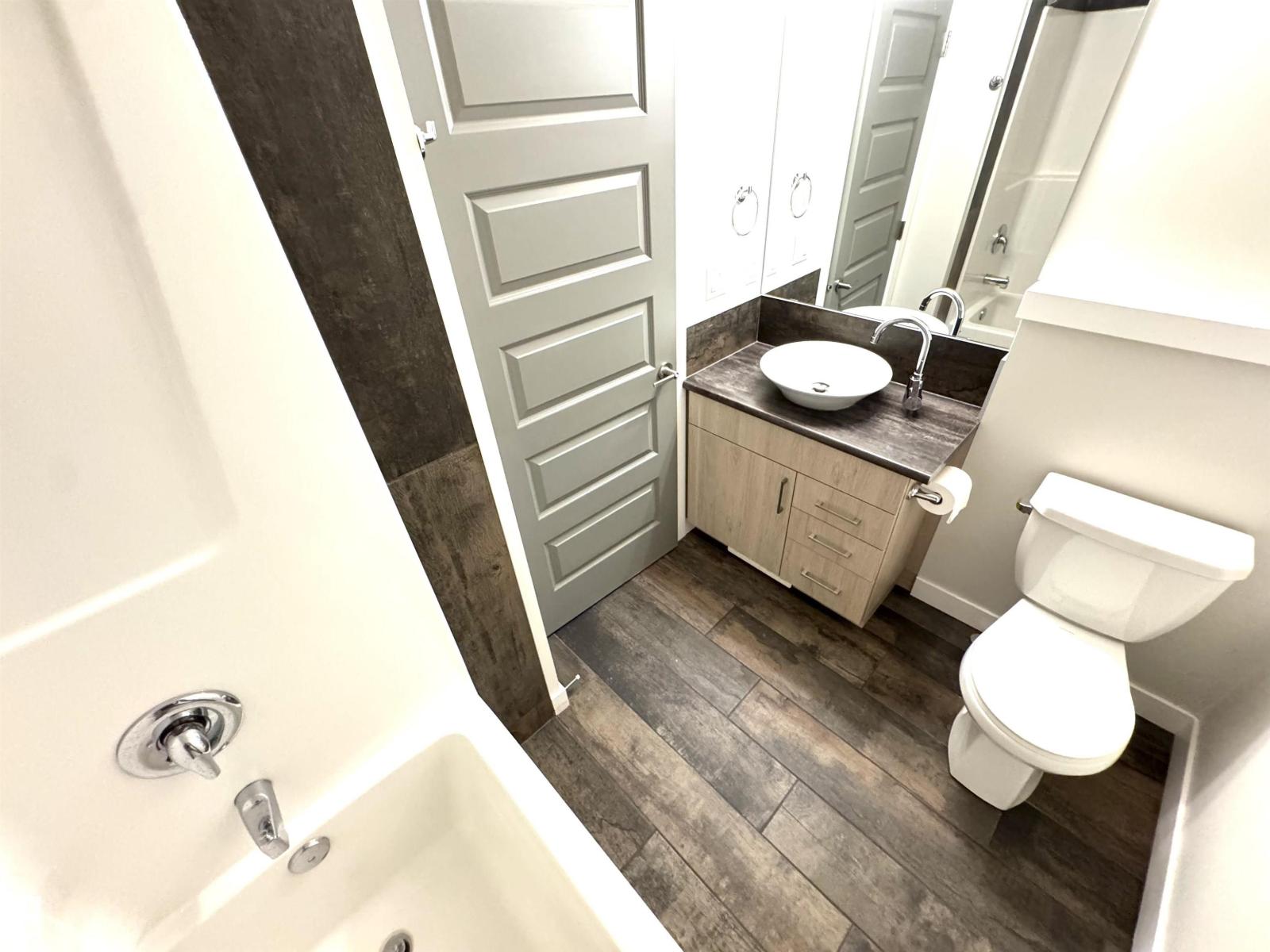 12046 89 ST NW - 22
