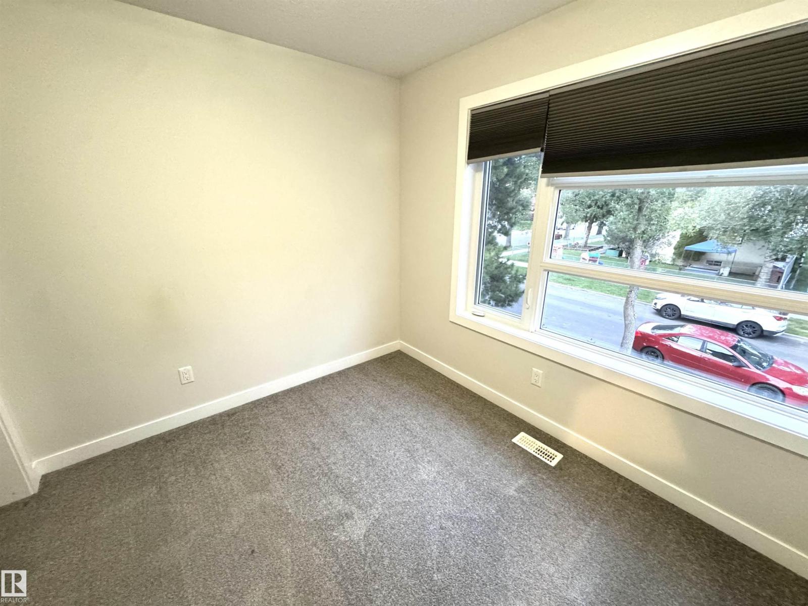 12046 89 ST NW - 25