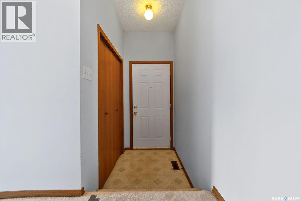 3806 Rae STREET, Regina Saskatchewan — photo 4