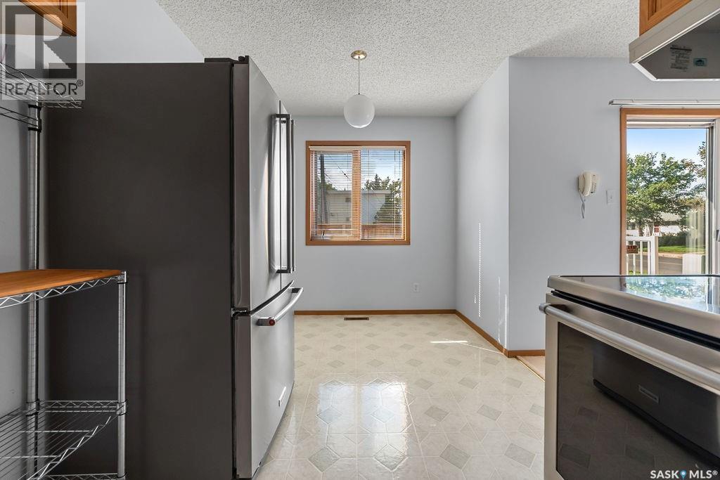 3806 Rae STREET, Regina Saskatchewan — photo 8
