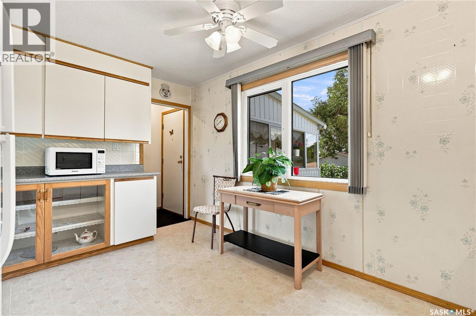 54 Klaehn CRESCENT - 14