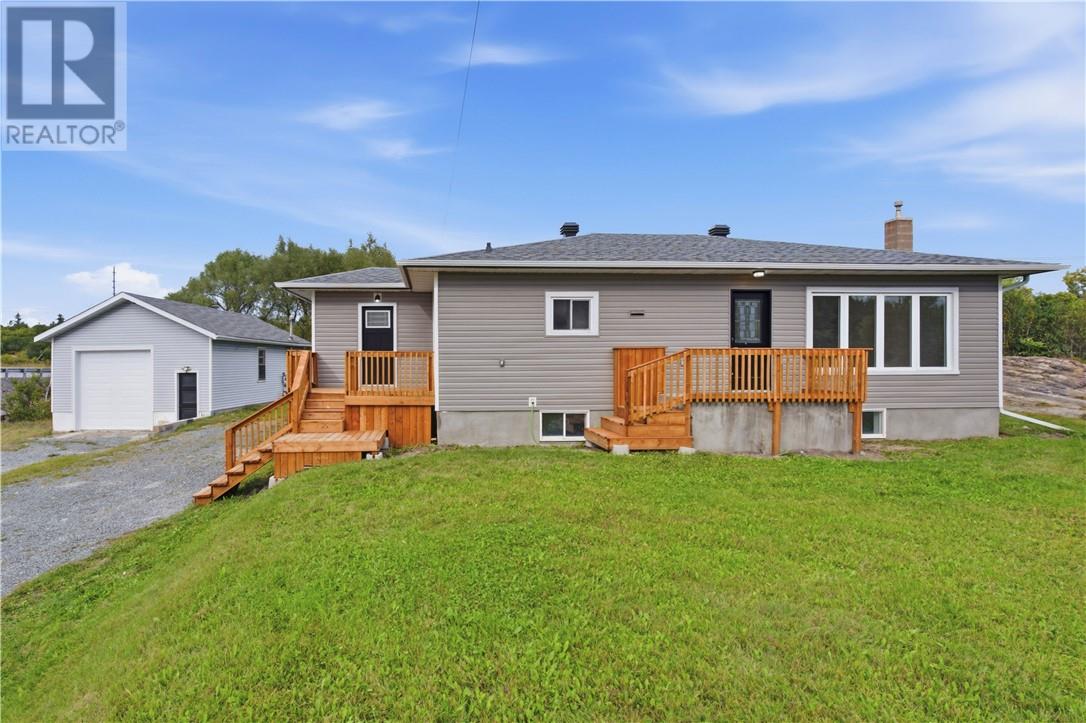 906 Goodview Road - 1