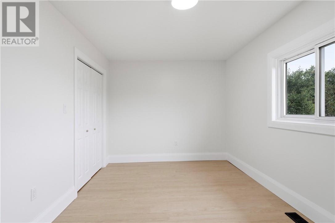 906 Goodview Road - Image 17