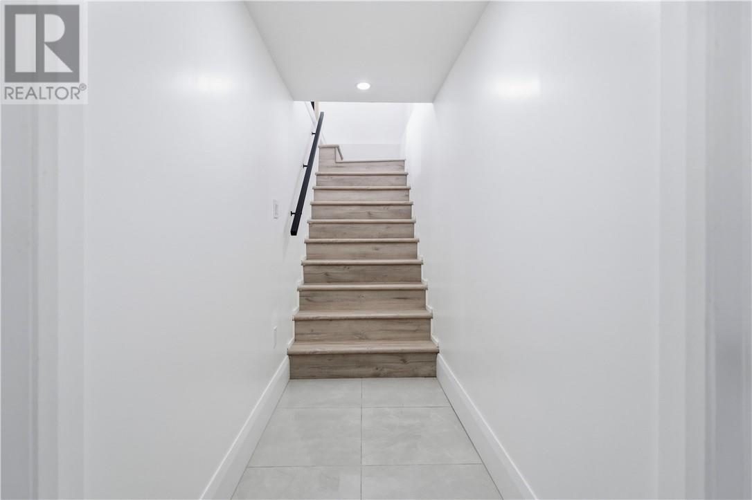 906 Goodview Road - Image 22