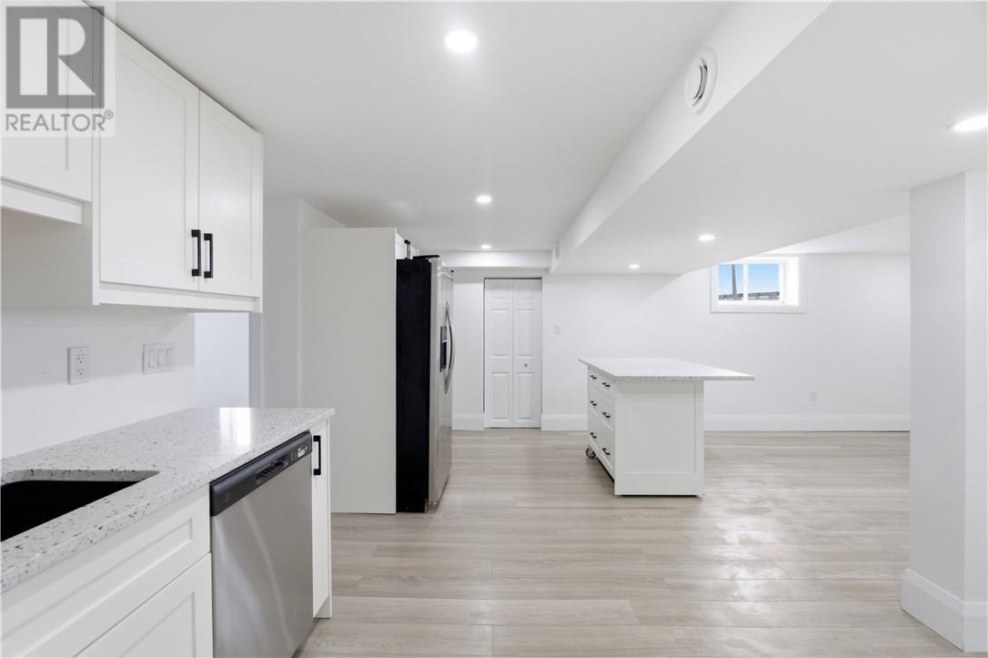 906 Goodview Road - Image 27