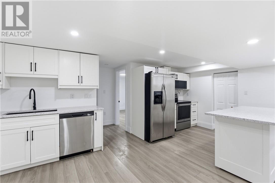 906 Goodview Road - Image 29