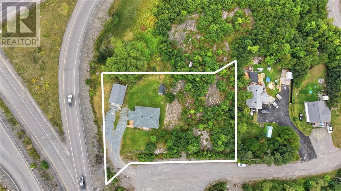 906 Goodview Road - Image 3