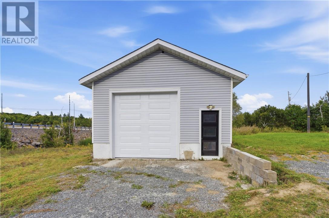 906 Goodview Road - Image 40