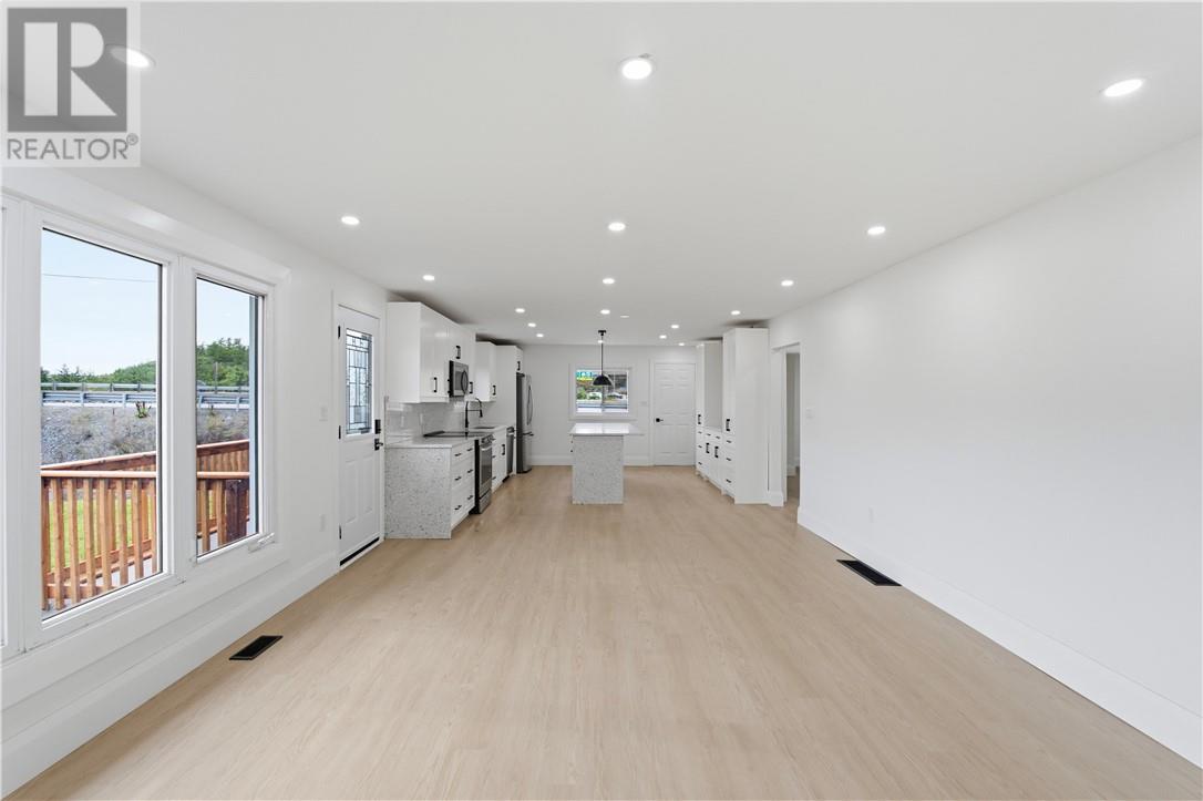 906 Goodview Road - Image 5