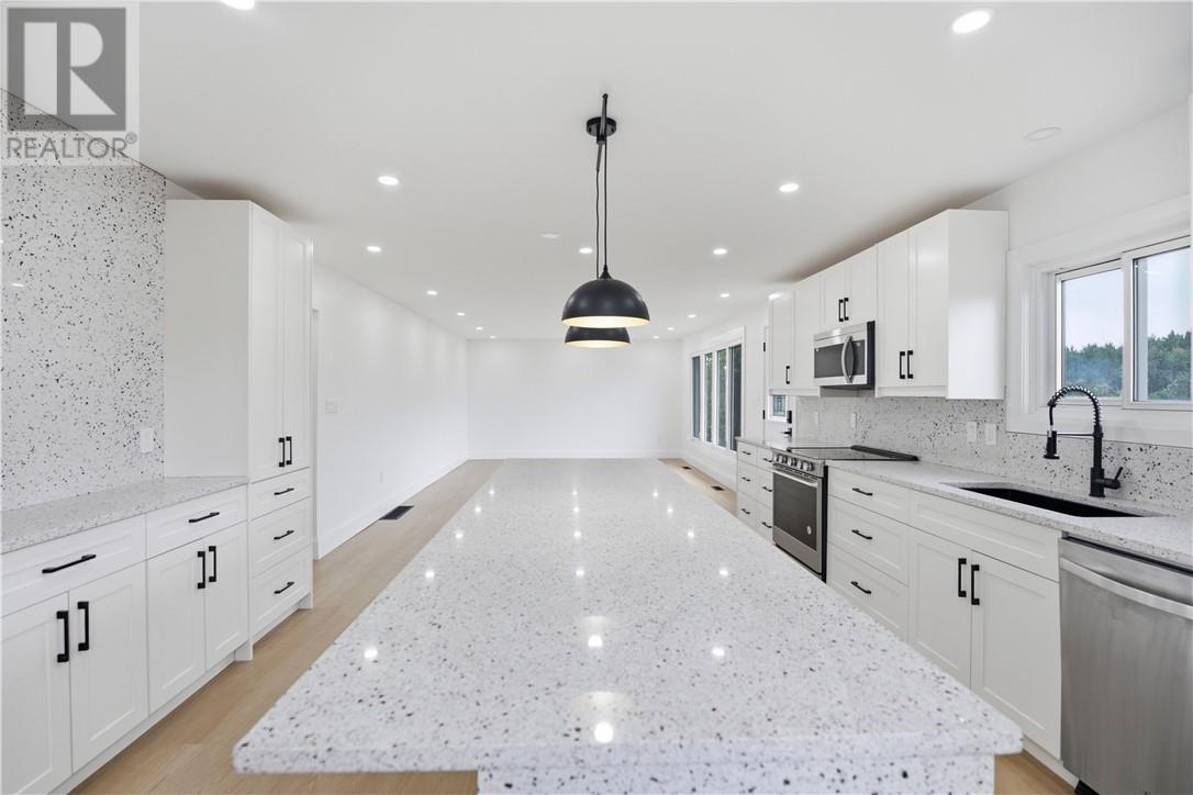 906 Goodview Road - Image 6