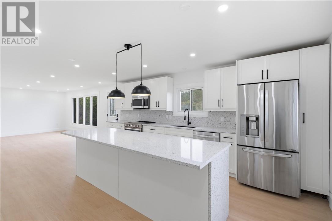 906 Goodview Road - Image 7