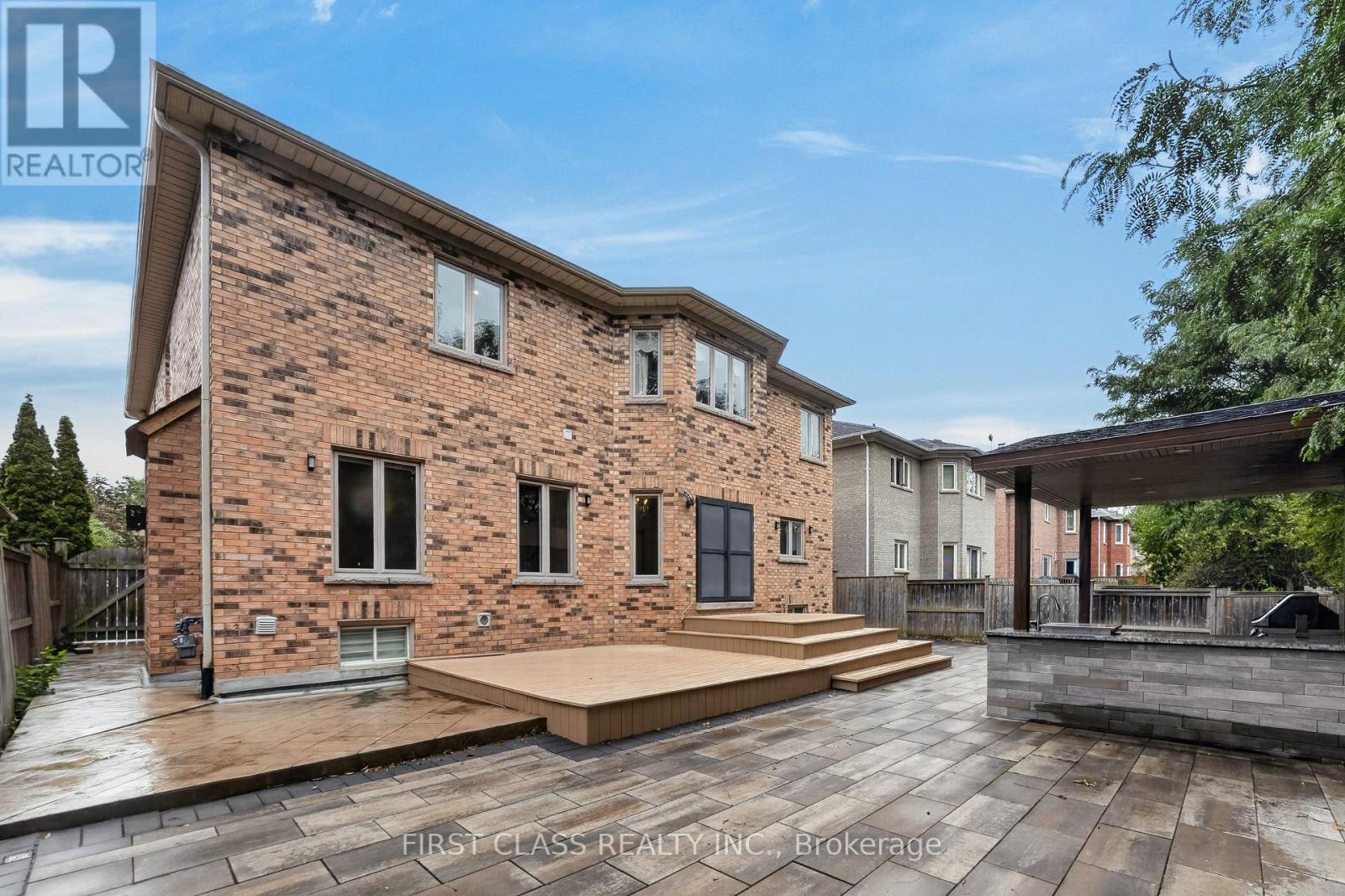 67 BLACK WALNUT CRESCENT - Image 43