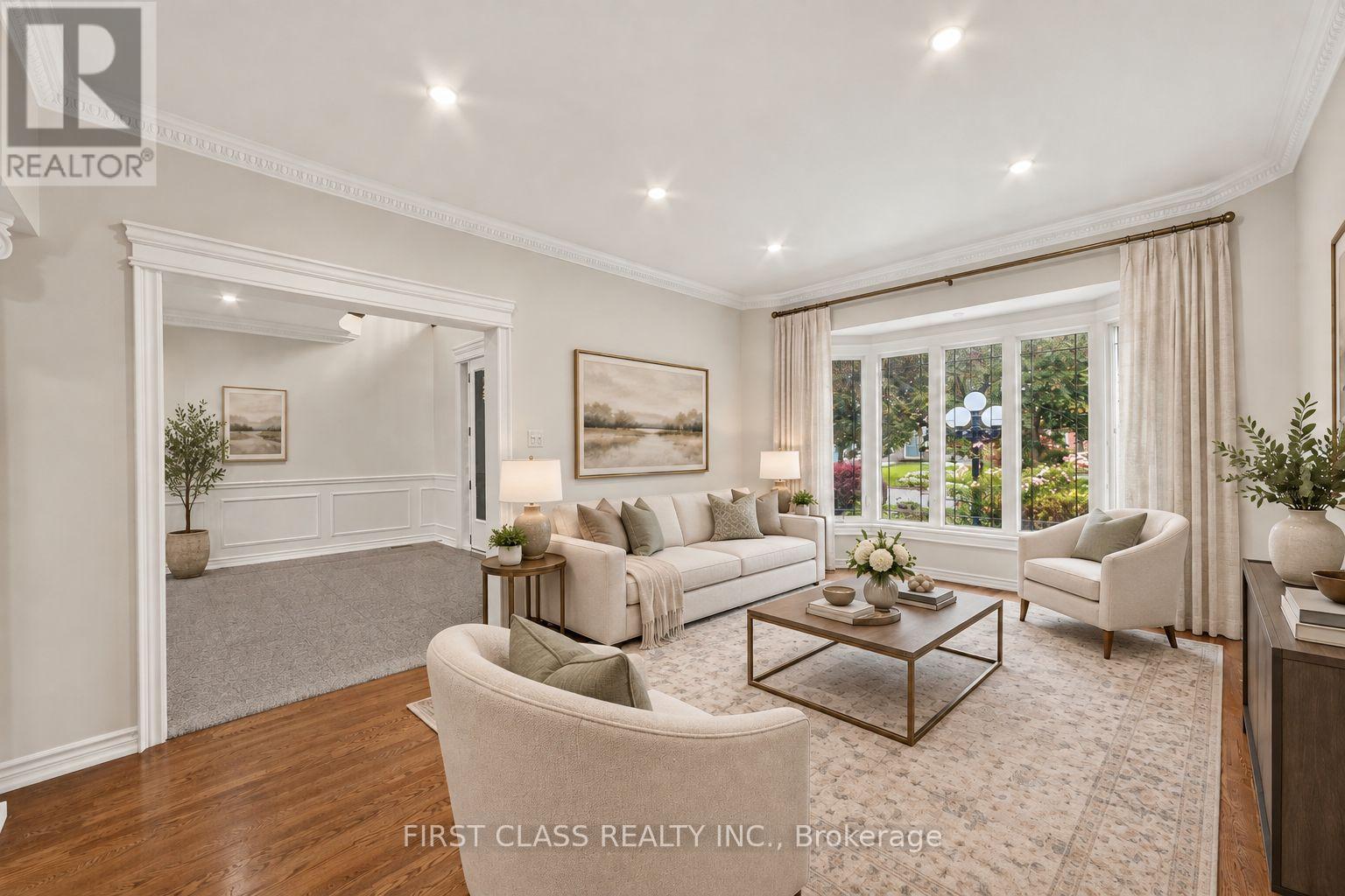 67 Black Walnut Crescent, Richmond Hill — photo 4