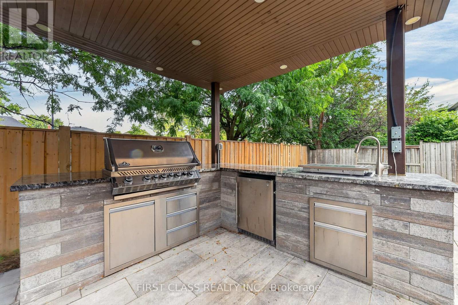 67 BLACK WALNUT CRESCENT - Image 44