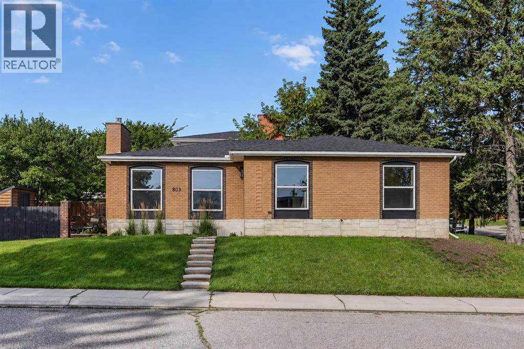 803 Canford Crescent SW, Calgary, Alberta, T2W1L4